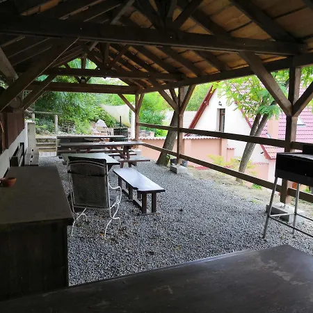 Chalupa Starovice Villa *